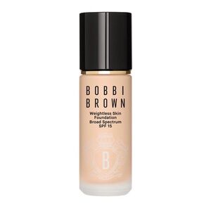 Bobbi Brown Weightless Skin Oil-Controlling Foundation SPF 15 with HA • SAND
